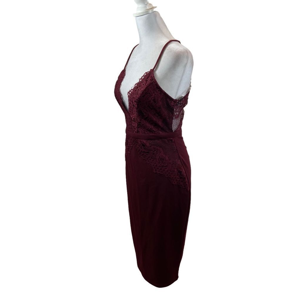 Brand new with Tags Iris Brand Burgundy Body Con Lace Detail Dress Size Medium